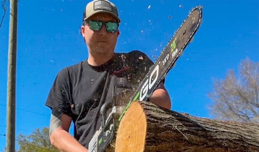 EGO 20-inch best battery chainsaw