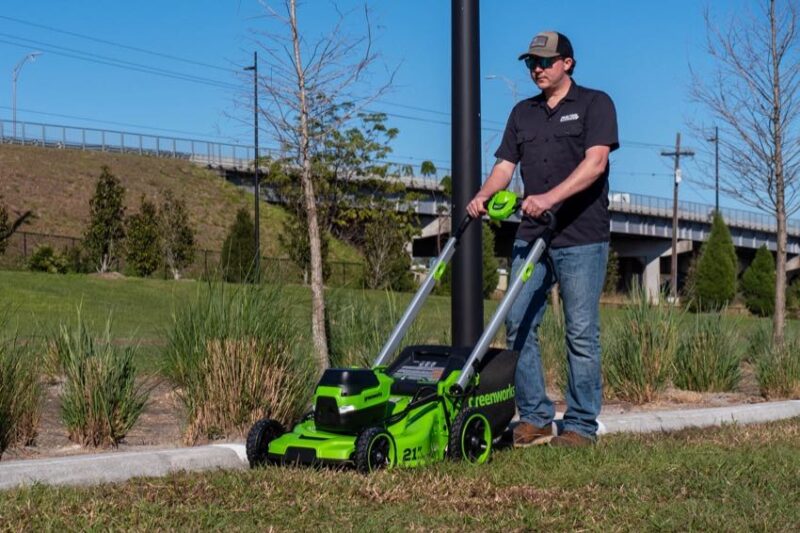 Greenworks 60V Razor Cut Self-Propelled Lawn Mower