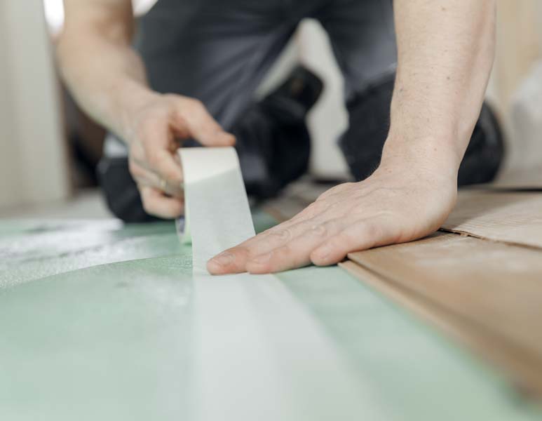 pros and cons of installing laminate flooring