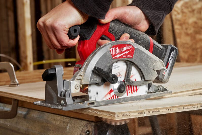 Milwaukee M12 Fuel 5 3/8-inch Circular Saw 2521