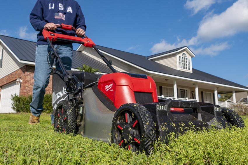 Milwaukee M18 Fuel Self-Propelled Lawn Mower 2823-22HD