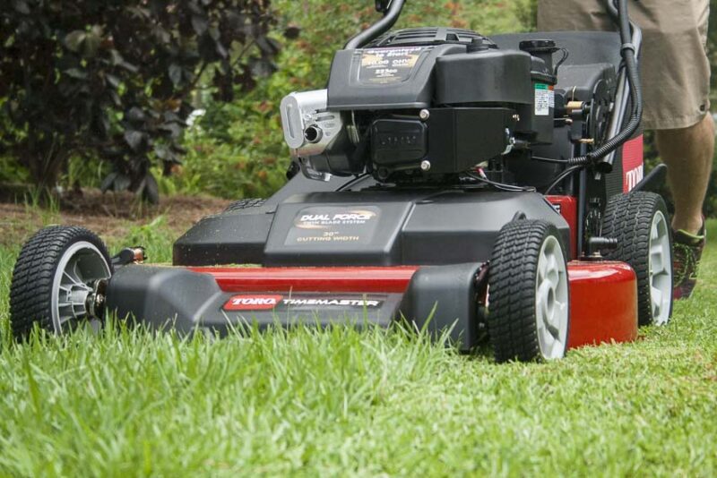 Best Self-Propelled Gas Lawn Mower
Toro Personal Pace TimeMaster 21199